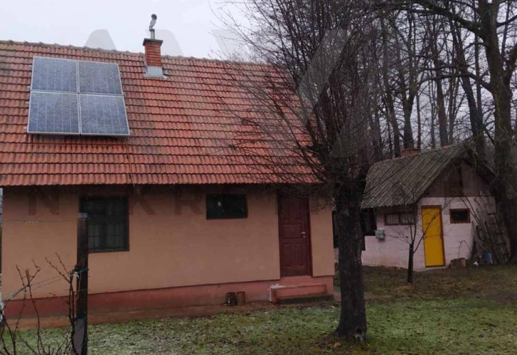 Boljevac - Jablanica , vikendica za uživanje 50m2 na parceli površine  1022m2